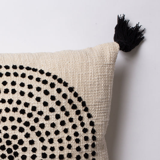 1 dot - White Cushion 20 x 20